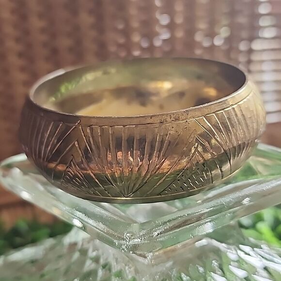 Vintage Brass Bangle - Picture 2 of 8